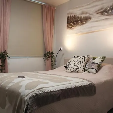 Apartman Lovely Summer Close To Everything